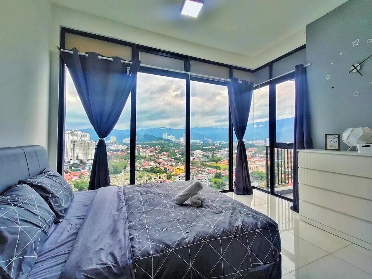 Luxury Sky Pool 8-Pax City Centre Beacon George Town