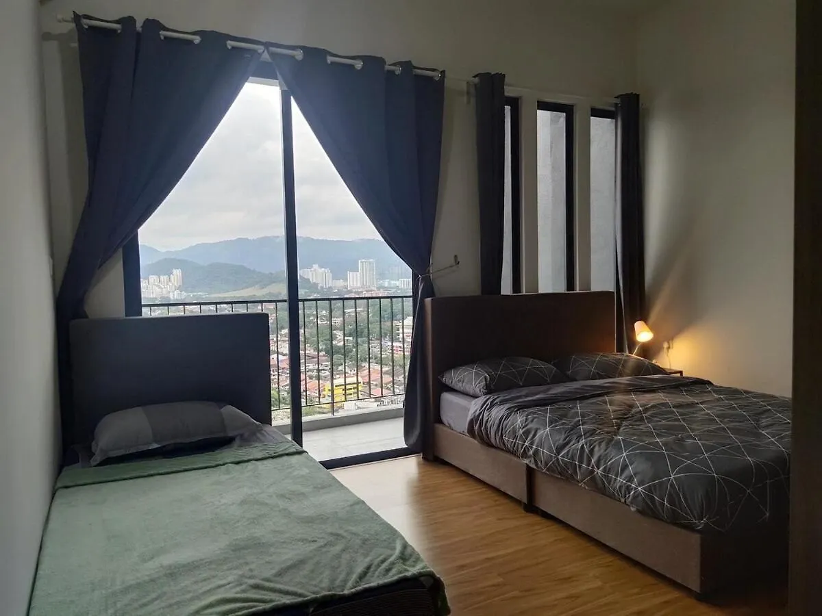 Luxury Sky Pool 8-Pax City Centre Beacon George Town